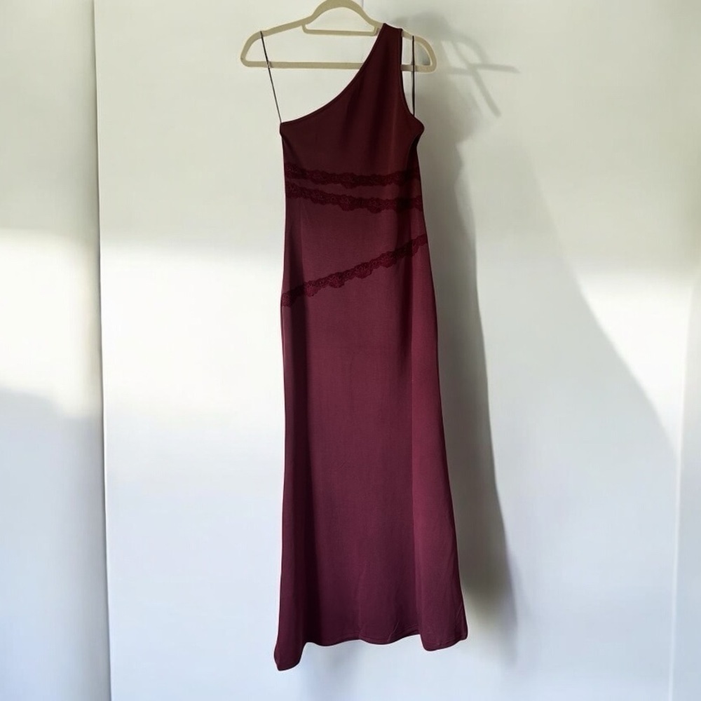 NWT Princess Polly Ultraviolet One Shoulder Lace Maxi Dress Wine US 6 - Picture 13 of 14